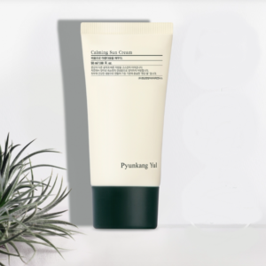 Заспокійливий сонцезахисний крем для чутл. шкіри обличчя з екстракт центели, керамід. на хім. фільтр Pyunkang Yul Calming Sun Cream SPF50+ PA++++ 50ml