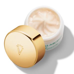 Зволожувальний крем для шкіри обличчя з екстрактами мускатної троянди, подорожника, календули, звіробою та з потрійною ДНК Valmont Moisturizing With A Cream 50 ml