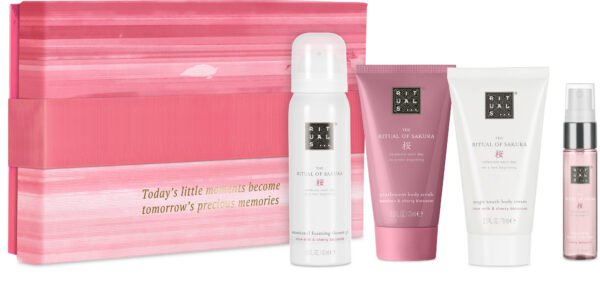 НАБІР засобів для тіла з ароматом вишні та рисового молока The Ritual of Sakura S (піна для душу, скраб, крем, спрей)