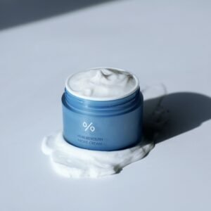 Зволожувальна та регенеруюча нічна крем-маска з гіалуроновою кислотою, ніацинамідом, пантенолом та олією макадамії Dr.Ceuracle Hyal Reyouth Night Cream 60g