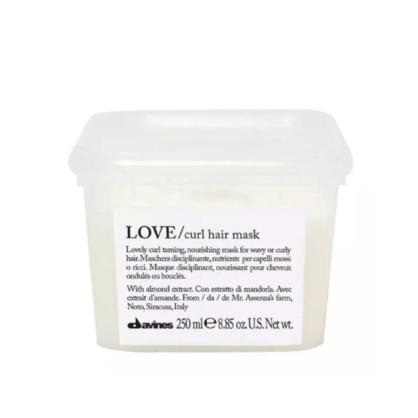 Маска для живлення та контролю завитка з екстрактом насіння солодкого мигдалю, насичений протеїнами, вітамінами В, Е Davines LOVE curl Hair Mask 250ml