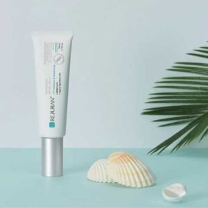 Сонцезахисний крем з полінуклеотидом c-PDRNЕ, оліями ши, жожоба, гранату, екстрактами ожини, алое вера, шовковиці REJURAN Sunscreen SPF 50+ PA+++ 50ml