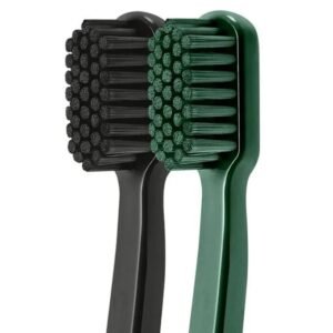 Набір з 2 м’яких зубних щіток Базель (Green and Black) виготовлених з CUREN, якіснішої та довговічнішої альтернативи нейлону Swiss Smile British Racing