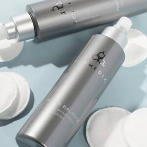 Відлущувальний тонік з олією чайного дерева, ніацинамідом, молочною та саліциловою кислотами Cosmedix Purity Balance Exfoliating Prep Toner 150ml