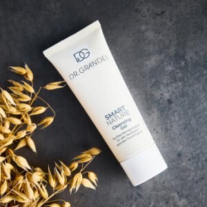 Ніжний очищувальний гель з екстрактом чорного вівса та вітаміну Е для всіх типів шкіри, включаючи чутливу Dr. Grandel Smart Nature Cleansing Gel 75ml