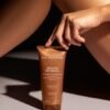 Крем-гель для автозасмаги містить Cellular Water, DHA  Institut Esthederm Reflets De Soleil Face And Body Self-Tanning Cream-Gel 200ml 139121